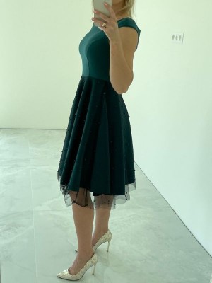 Smaragdinė suknelė